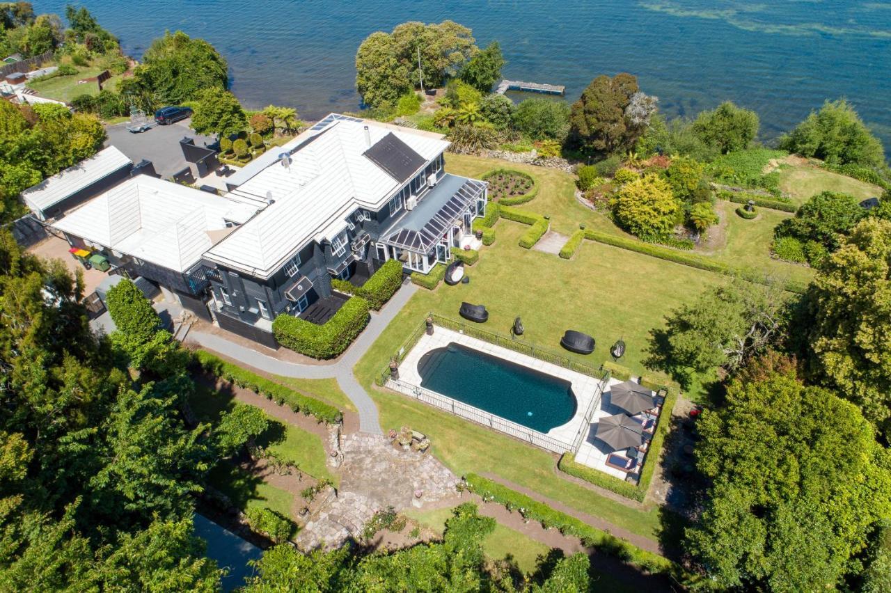 Black Swan Lakeside Boutique Hotel Distretto di Distretto di Rotorua Esterno foto
